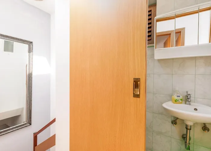 Lora 2 Apartman Pula