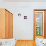 Lora 2 * Pula
